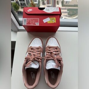 Women’s Nike Dunk Low White/Rose Whisper